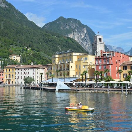 Appartamento Sunrise - Centro Storico N1 Riva del Garda Eksteriør bilde