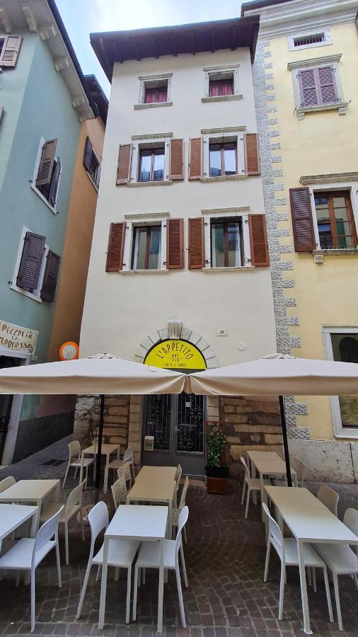 Appartamento Sunrise - Centro Storico N1 Riva del Garda Eksteriør bilde