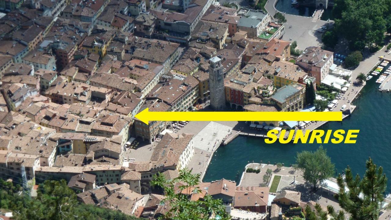 Appartamento Sunrise - Centro Storico N1 Riva del Garda Eksteriør bilde